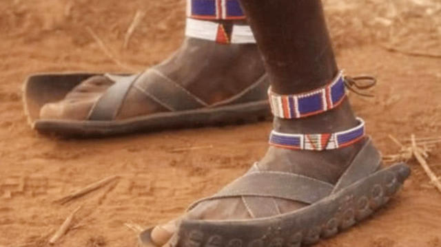 希里小夜空：非洲收购我国废弃的轮胎，他们不是给汽车用，而是有趣的用途!