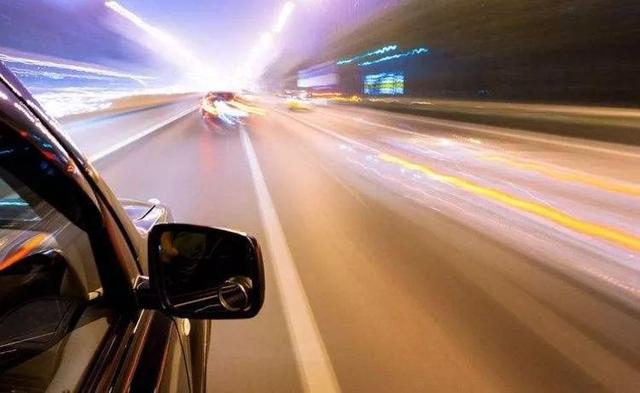 「中国交通频道广东」夜间开车，这两句话老有用了！