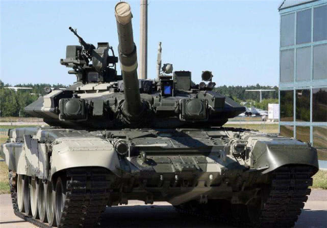 越南发现新买的T-90S打不过邻居的中国造，俄罗斯：加钱、升级