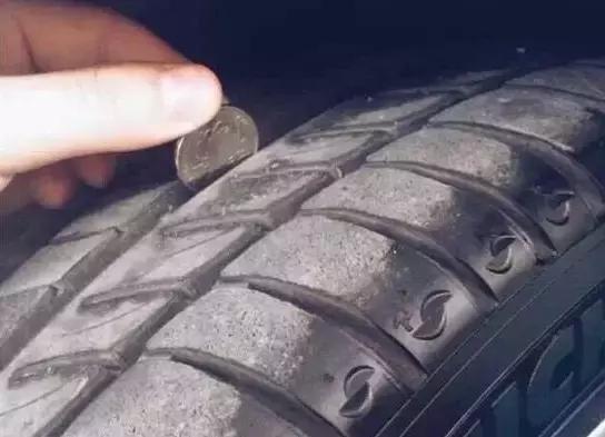 炫车志：车子开着发飘是怎么回事？