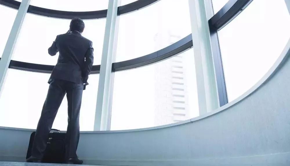 「影视新星」不是你不够拼，而是你赚钱的方式有问题