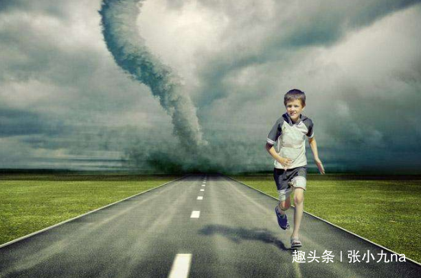 张小九na@当机会出现时，必须努力争取，不让她从身边溜走