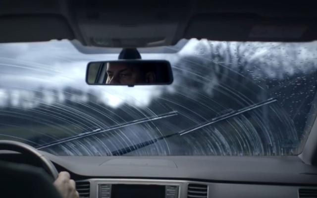 #蛋蛋懂车#你有见过双刮尖的雨刮吗？传统雨刮与新世代雨刮的精彩博弈