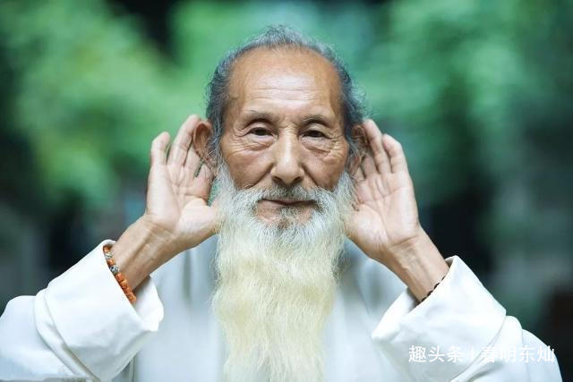 「春明东灿」爷爷的告诫：人到中年，学会“四不管”，好运不请自来