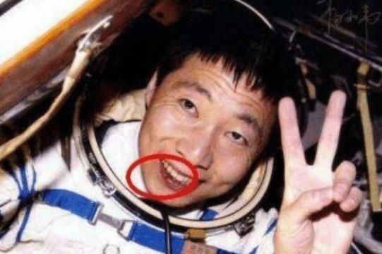 杨利伟返航后再也没上太空，如今他的生活怎样了？国人看完泪目