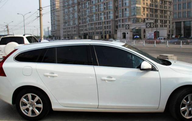 「全能车讯」汽车贴膜一般要花多少钱，老司机给你分析分析，车主：还好没被骗