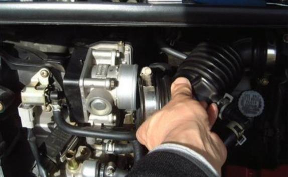 汽车鉴赏团■汽车发动机虽然耐造，但最好不要有这几个用车习惯，会重伤发动机