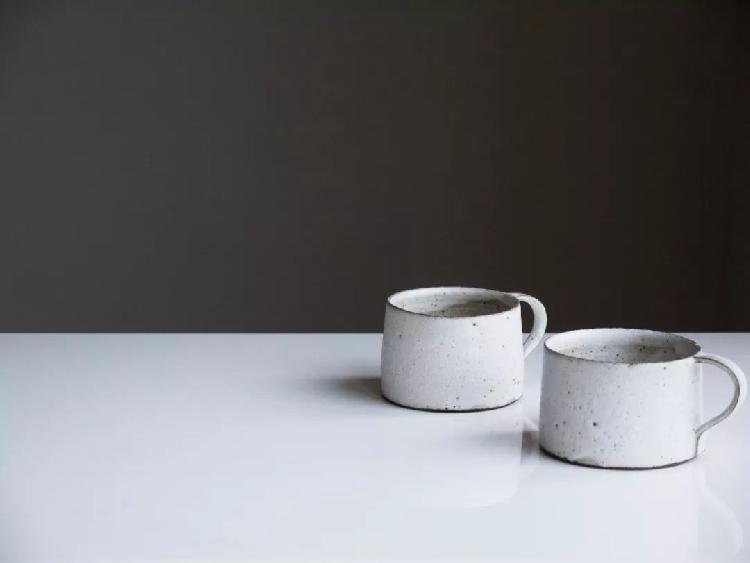 「上游新闻」30岁后：越无能的人，越喜欢在这件事上浪费时间