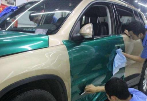 「汽车新作品」汽车贴膜那么贵，为什么4S店还会免费贴膜？网友：套路太深了