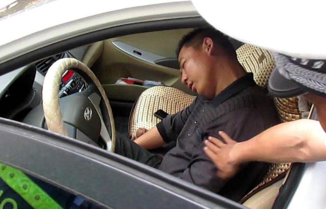 啥车■自动挡上“＋”“-”有啥用？很多老司机都不一定知道，真是浪费