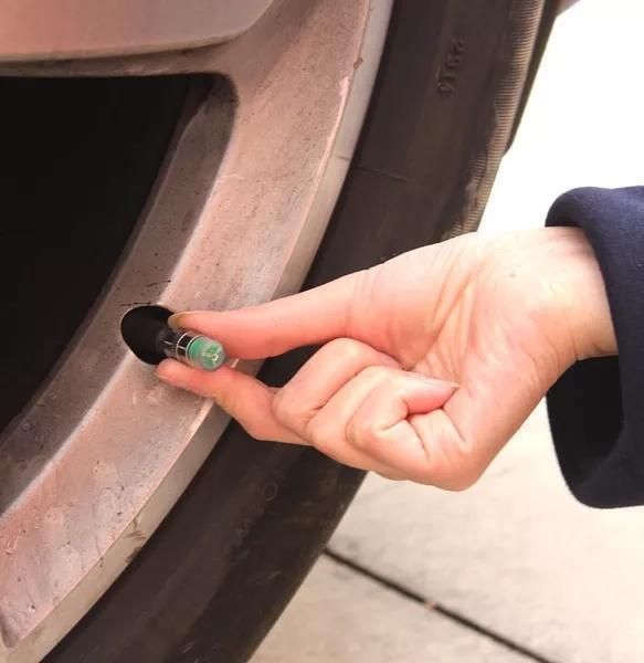 选车中心：建议经常开车的车主：这4个简单修车技巧一定要学会，省钱又实用