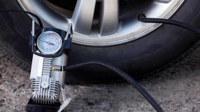 选车中心：建议经常开车的车主：这4个简单修车技巧一定要学会，省钱又实用