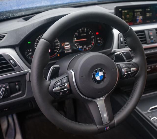 【哪有那么多感动自己】如何去除汽车方向盘上的汗渍？学会这样做，干净不伤车