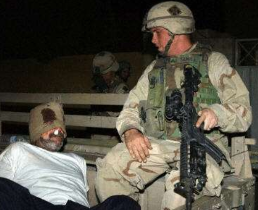 美军占领伊拉克时，当年生擒萨达姆的美国大兵，后来怎么样了？