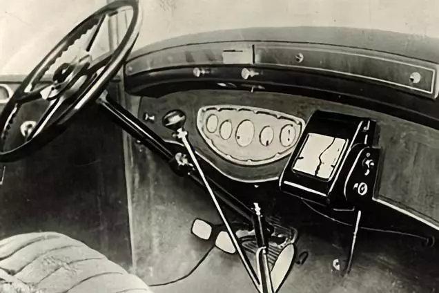 「汽车资讯」懂车故事：10万的车，以前买的是发动机，现在买的是中控屏