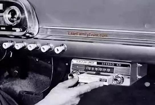 「汽车资讯」懂车故事：10万的车，以前买的是发动机，现在买的是中控屏