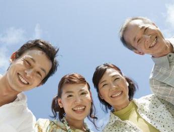 「家喻户晓小童鞋」男人多少岁就算老了呢？这三个女生的答案很有意思