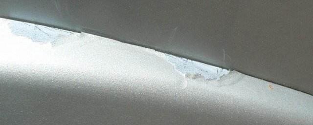 汽车维修保养指南：汽车清漆脱皮怎么处理，车漆起皮修复教程