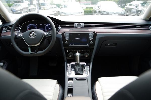 #成会玩车#经常跑长途高速路，你觉得开什么车最舒服？德系、美系还是法系？