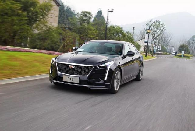 #成会玩车#经常跑长途高速路，你觉得开什么车最舒服？德系、美系还是法系？