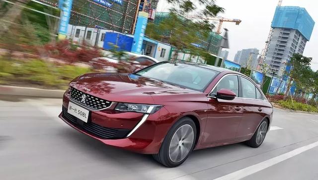 #成会玩车#经常跑长途高速路，你觉得开什么车最舒服？德系、美系还是法系？