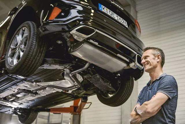 #成会玩车#经常跑长途高速路，你觉得开什么车最舒服？德系、美系还是法系？