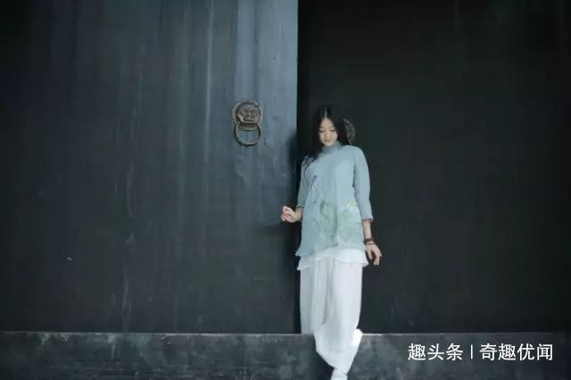 【奇趣优闻】不属于我的雨伞，我宁愿淋雨走路