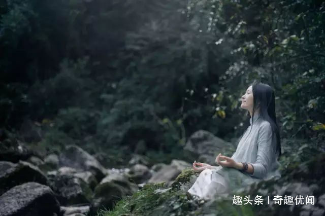 【奇趣优闻】不属于我的雨伞，我宁愿淋雨走路