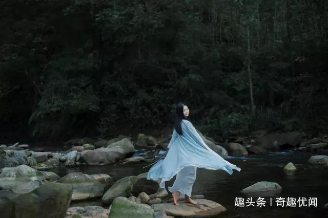 【奇趣优闻】不属于我的雨伞，我宁愿淋雨走路