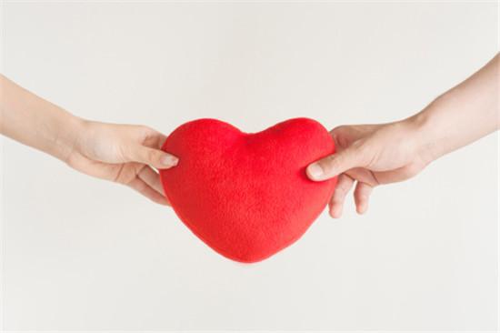 【半夏情感】夫妻生活，男人最爱听女人说这三句甜言蜜语，尤其第二句，错不了