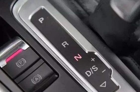 「山西必高之星朔州店」自动挡汽车在热车的时候，应该挂在P档还是N档呢？有什么区别？