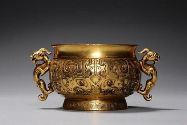 在春秋战国之际，晋系青铜器的艺术风格是怎样的？