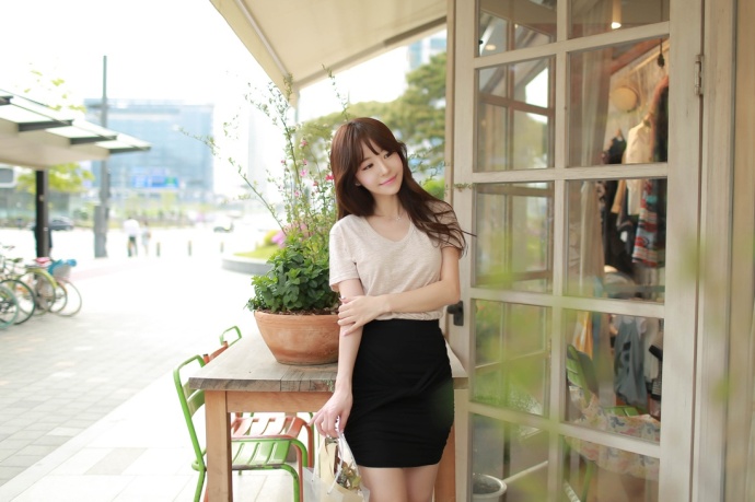 「魅力de心语」要走好明天的路，必须记住昨天走过的路，思索今天正在走着的路！