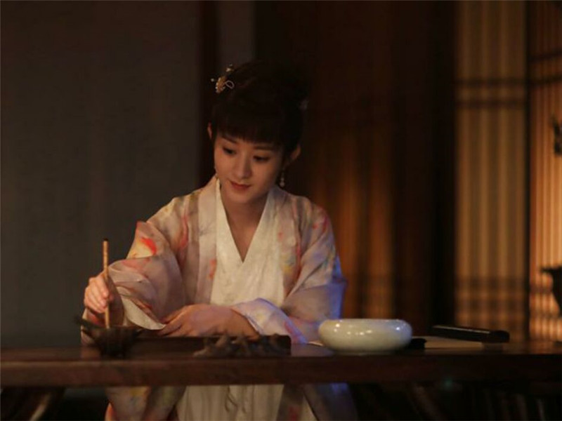 「鑫鑫观娱乐」知否知否，欲戴皇冠必承其重，光鲜亮丽的背后不一定是美好！