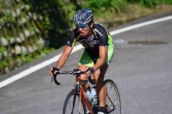 「洋哥爱骑行」骑行了这么久，却连骑车技巧都没学会？