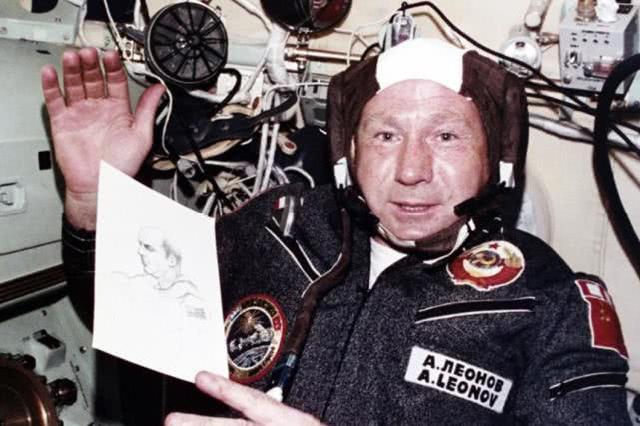 人类太空行走第一人去世，普京：真正先驱，一位坚强而英勇的人