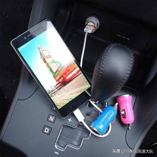 「年轻汽车谈」停车时直接熄火？坚持多做这3个动作，汽车电瓶多用2年没问题