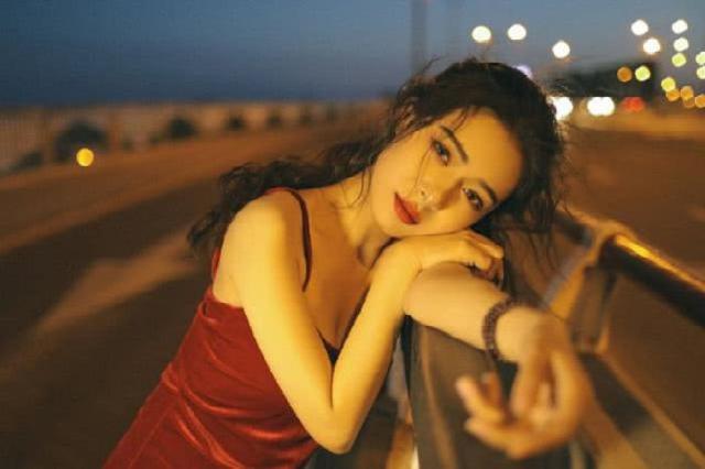 [小刘子谈情感]生活中，怎么判断女人是不是单身呢，这几招要学会