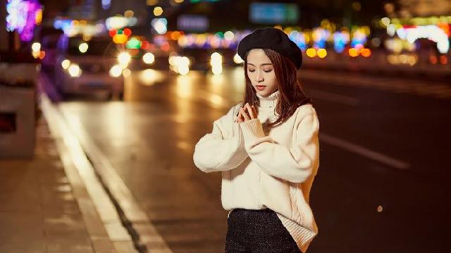 #小刘子谈情感#对你动情的女人，往往会有这几个表现，特别是第二个