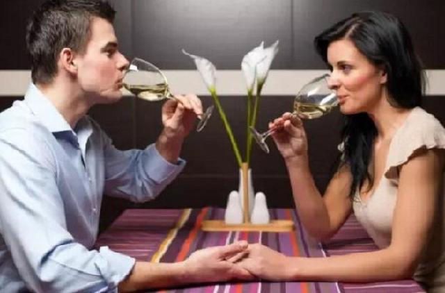 「小刘子谈情感」想追求中年女人，多和她聊聊这些话题，事半功倍