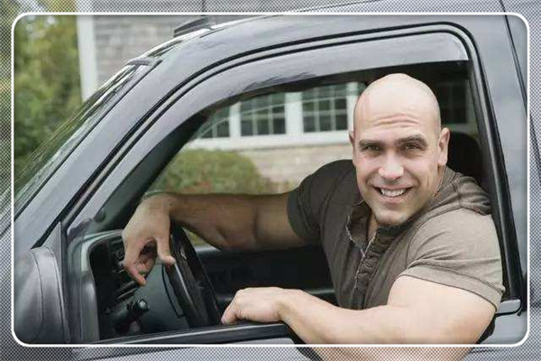 #玲珑花球#为什么美国人收入高，车又便宜，开的车却很一般