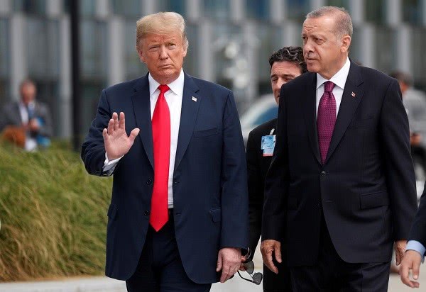 美国拟扩大对土制裁 土耳其不高兴了：开火时不都跟你们通过气了
