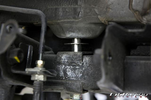 蛋蛋懂车@什么是底盘杯士？剖析那些万恶的金属衬套