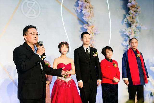 「禾田飞歌」新郎用两万元婚戒换走新娘的房子车子票子 新娘冷笑：你也配？滚