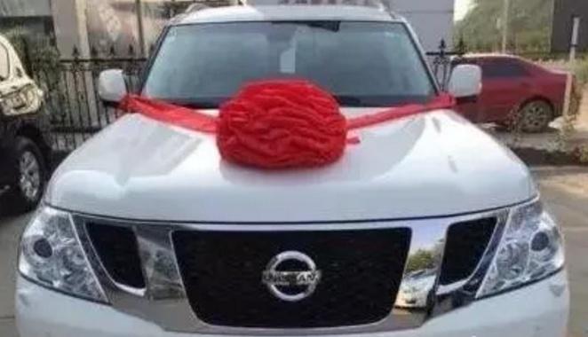 滨海县广播电视台：为什么买新车不能马上开走，要在4S店多停一晚，有猫腻？