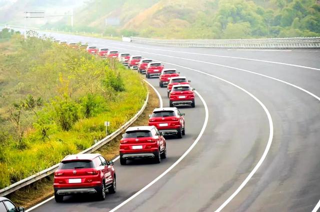 「家有汽车」当中国机长手动接管飞机那一刻，人们是否会怀疑自动驾驶的可靠性