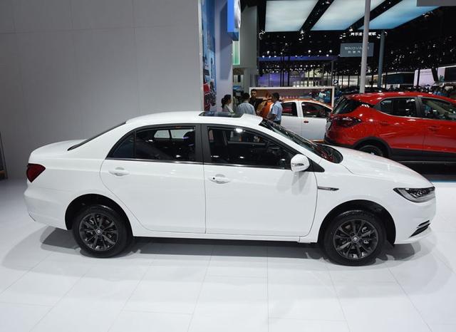 车里恩特儿@这款车未上市就火，不到7万，尾部像桑塔纳三千