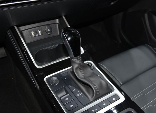 车里恩特儿@这款车未上市就火，不到7万，尾部像桑塔纳三千