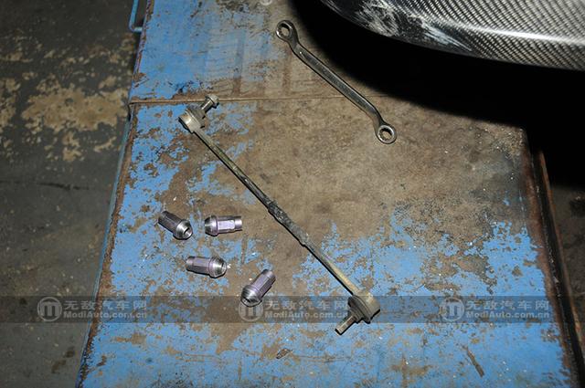 [无敌改装车]关键时刻要在状态 各位亲 它叫防倾杆