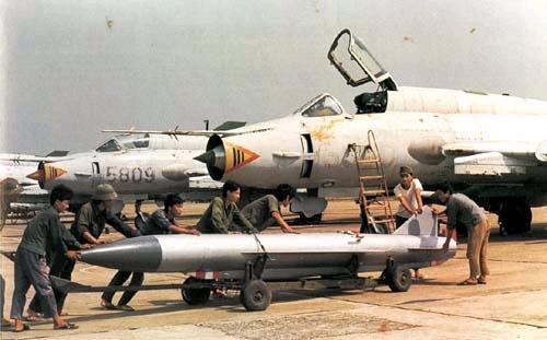 能挂5吨反舰弹药 超低空高速突防 越南全球搜罗这型战机需提防
